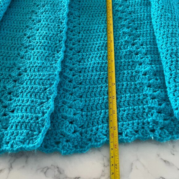 Vintage 70s Crochet Poncho Handmade Turquoise Blue Boho - Picture 9 of 11